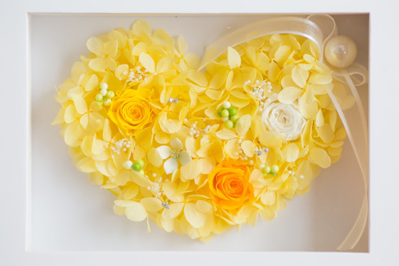 幸せを運ぶハートのプリザーブドフラワー&紫陽花イエロー 3枚目の画像