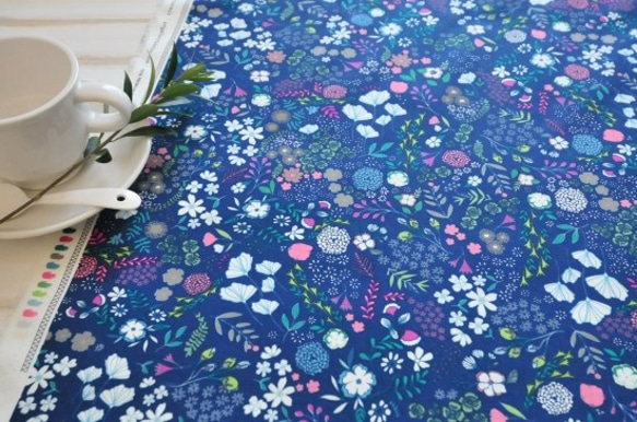 生地Blooming Ground Luscious-b ART GALLERY FABRICS-FlowerChild 2枚目の画像