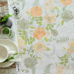 生地 Foraged Garland Peony  -Gathered -ART GALLERY FABRICS 1枚目の画像