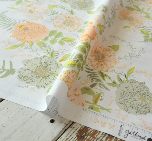 生地 Foraged Garland Peony  -Gathered -ART GALLERY FABRICS 2枚目の画像