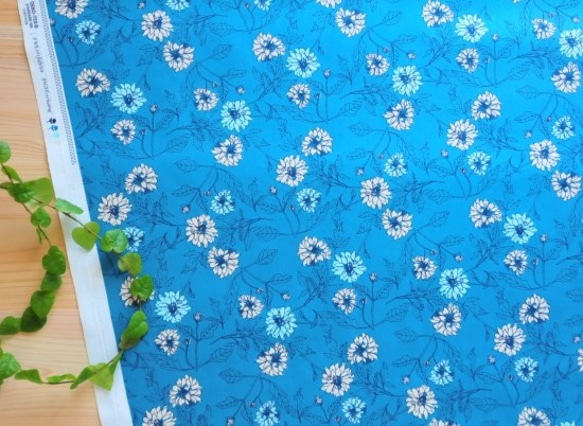 生地 Something Blue  -Everlasting -ART GALLERY FABRICS 4枚目の画像