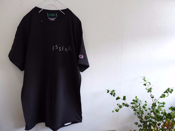 Champion X  a look on books 　Essence　Tee　<Ess>　blk 1枚目の画像