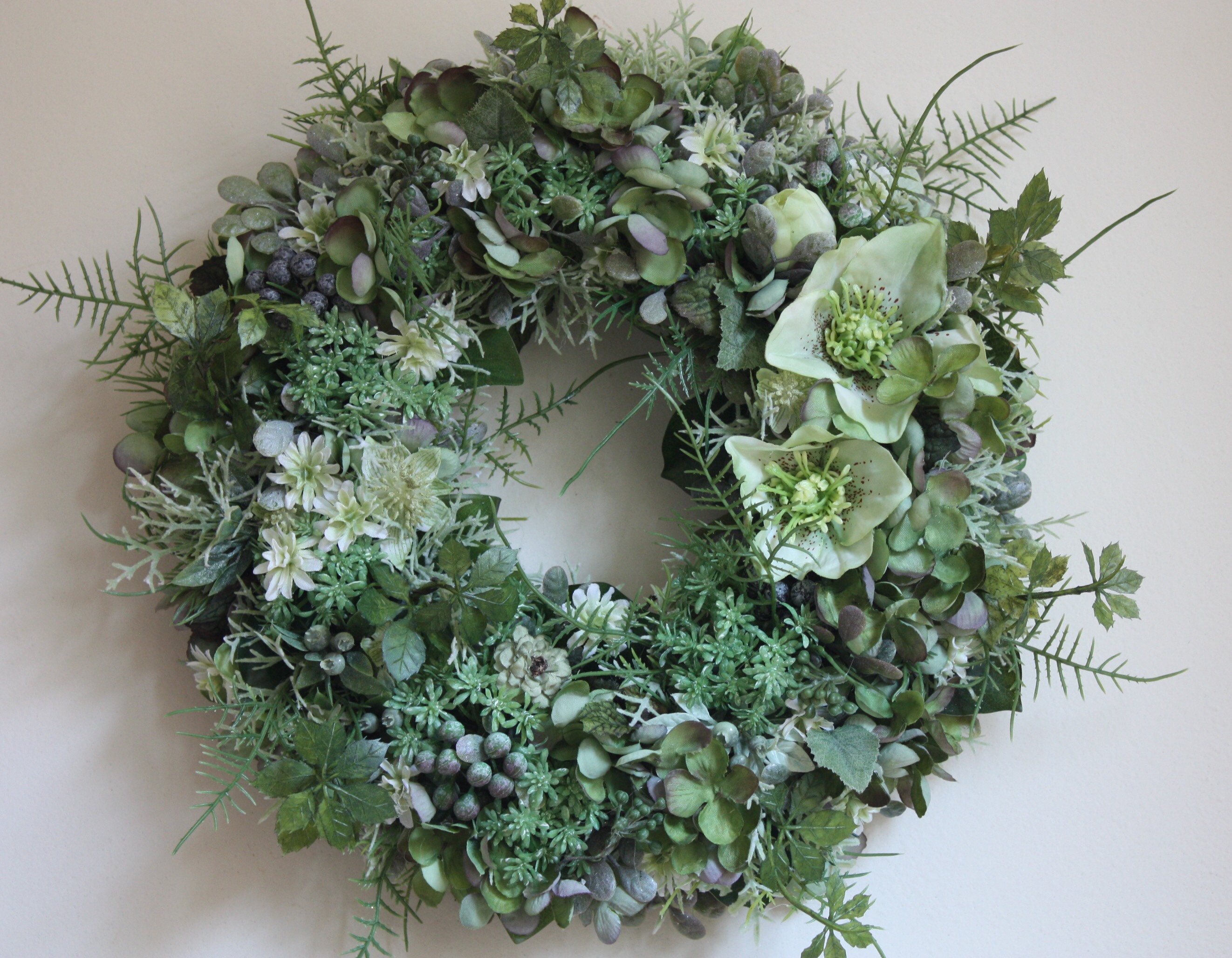 【たくさんの再販】グリーンクリスマスローズリース〜green christmas rose〜