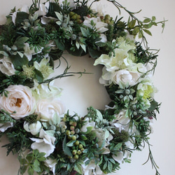 【たくさんの再販】White&Greenリース　white紫陽花&クリスマスローズ 1枚目の画像
