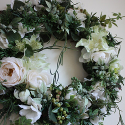 【たくさんの再販】White&Greenリース　white紫陽花&クリスマスローズ 3枚目の画像