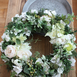 【たくさんの再販】White&Greenリース　white紫陽花&クリスマスローズ 9枚目の画像