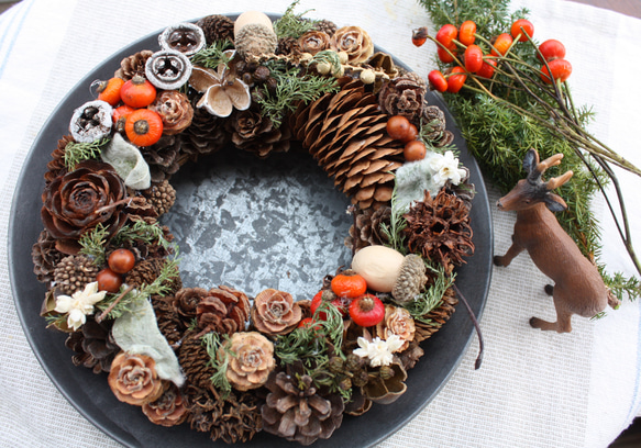 【再販×3】たくさんの実物　クリスマスリース〜Pinecone Wreath〜 1枚目の画像