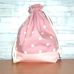 【入園入学準備】　２層切り替えのレッスンバッグと給食袋セット　マチ付き　ピンクに白のドット 3枚目の画像