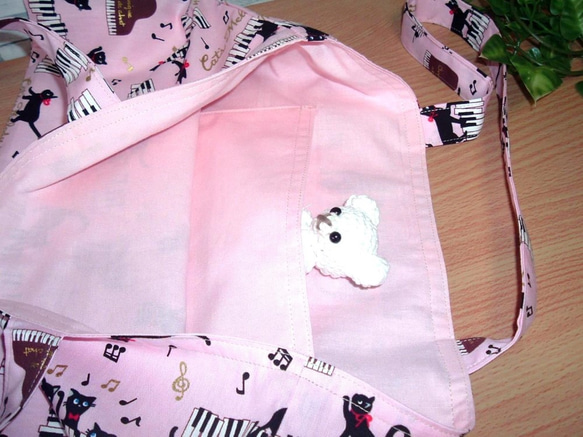 【セール品】1300円➡800円　レッスンバッグと給食袋セット　ピアノの上の猫ちゃん　ピンク 5枚目の画像