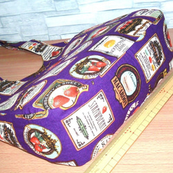 【セール品】1450円➡950円　トートバッグ（Ｓ）　いちごラベル柄　肩がけ　紫 5枚目の画像