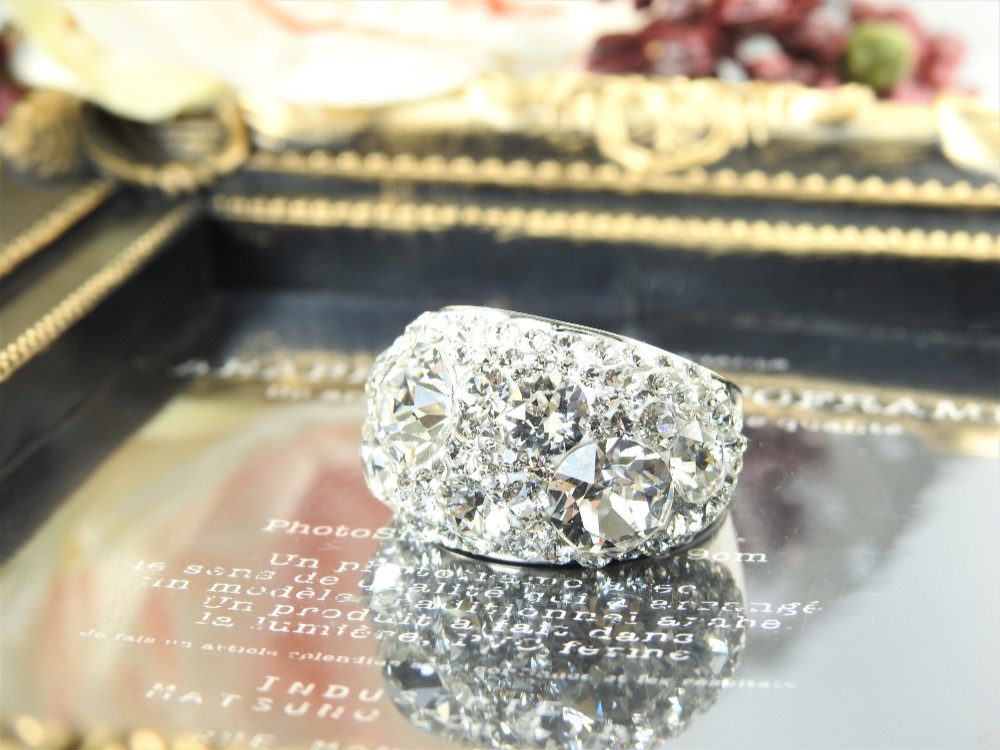 マダム御用達！目を引く スワロフスキーのボリュームリング（クリスタル）