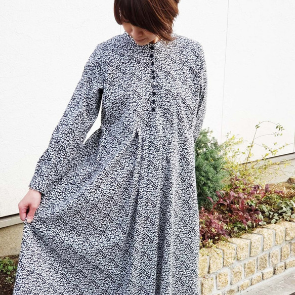 リバティ ボタンタックワンピース ワンピース グレンジェイド リバティ ボタンタックワンピース ワンピース グレンジェイド