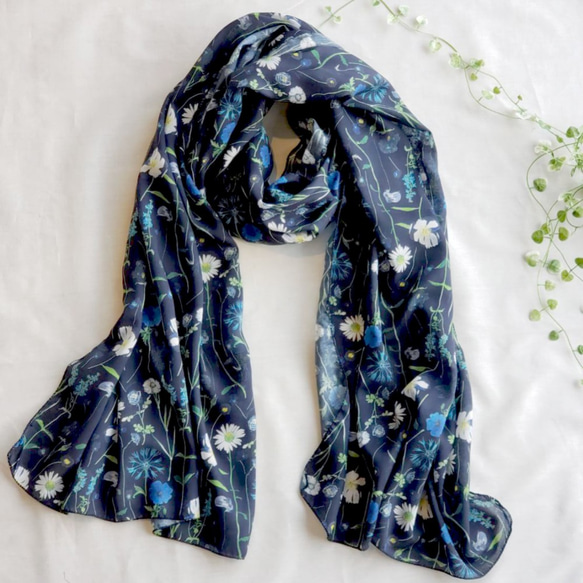 リバティプリント【ストール】スプリングガーデン（ネイビー）リヨセル