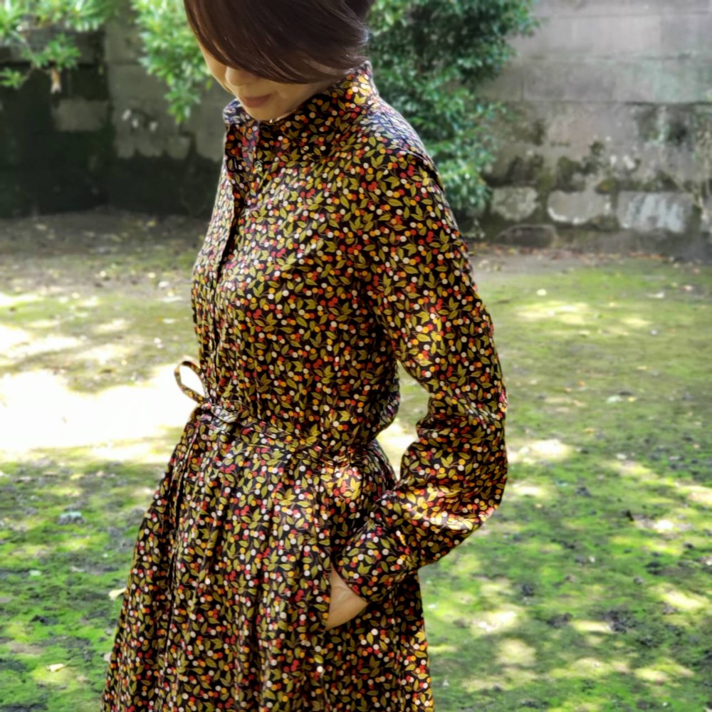 【送料無料】リバティプリント《前開きタックワンピース