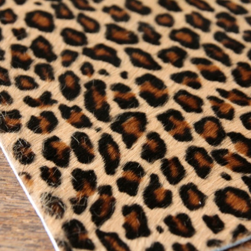 ☆ヒョウ柄 毛つき本革（ハラコ） 6dsカット済（1枚単位） その他