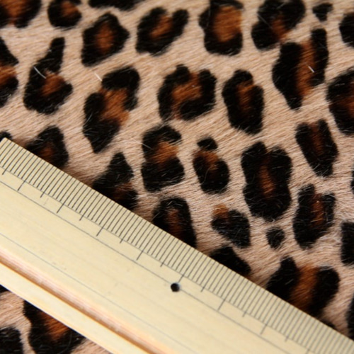 ☆ヒョウ柄 毛つき本革（ハラコ） 6dsカット済（1枚単位） その他