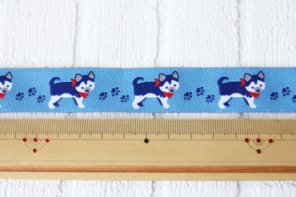 ★50ｃｍ単位「ハスキー犬柄」刺繍リボン　usa-k56　幅22ｍｍ 2枚目の画像