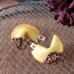 愛要現在說 傳情巧克力五入磁鐵禮盒含小卡 情人 結婚 生日禮 第8張的照片