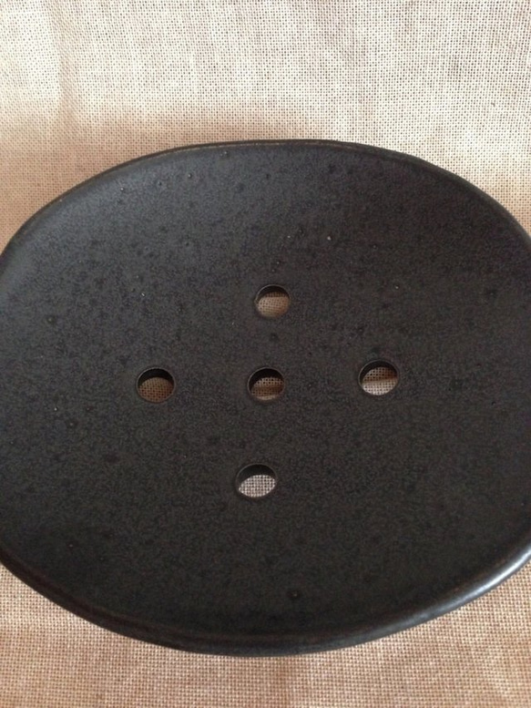 陶器ソープディッシュ(黒) 2枚目の画像
