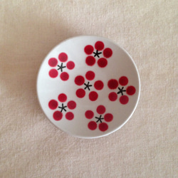 白磁豆皿(紅梅) 1枚目の画像
