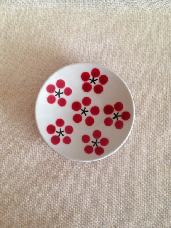 白磁豆皿(紅梅) 1枚目の画像