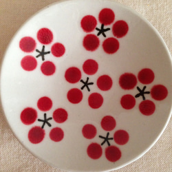 白磁豆皿(紅梅) 2枚目の画像