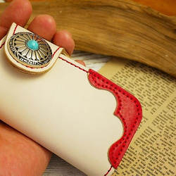 ターコイズ レザーキーケース キーホルダー付き スマートキー カードポケット付き ハンドメイド タンロー×レッド 7枚目の画像