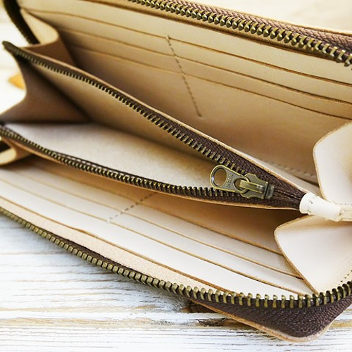 送料無料 ペイズリー柄 ヌメ革 ラウンドファスナーレザーウォレット  