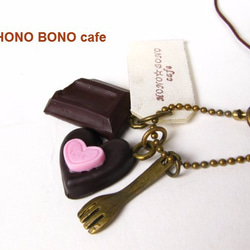 ブラウニーとチョコレートのボールチェーン　ストラップ＆イヤホンジャック付き　byHONO BONO cafe 3枚目の画像