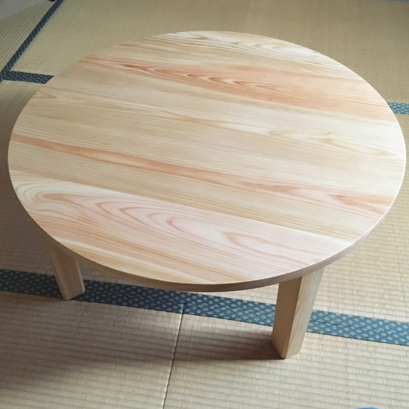 無垢の桧のちゃぶ台（折り畳み式）　丸テーブル　ローテーブル 2枚目の画像
