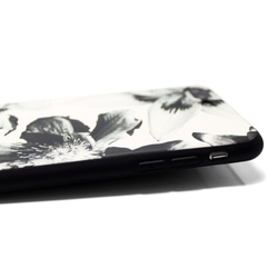 iphone7plusケース / iphone8plusカバー レザーケースカバー（花柄×ブラック）ホワイトフラワー 4枚目の画像