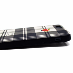 iphone5/iphone5s/iphoneSE用レザーケースカバー（オフホワイト×ブラック）タータンチェック 4枚目の画像