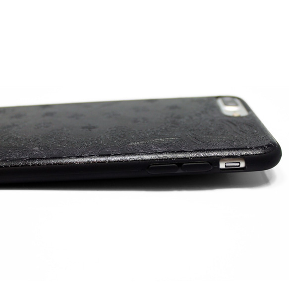 iphone7plusケース/iphone8plusカバー 特殊エンボス加工 レザーケースカバー（ペイズリー×ブラック） 4枚目の画像