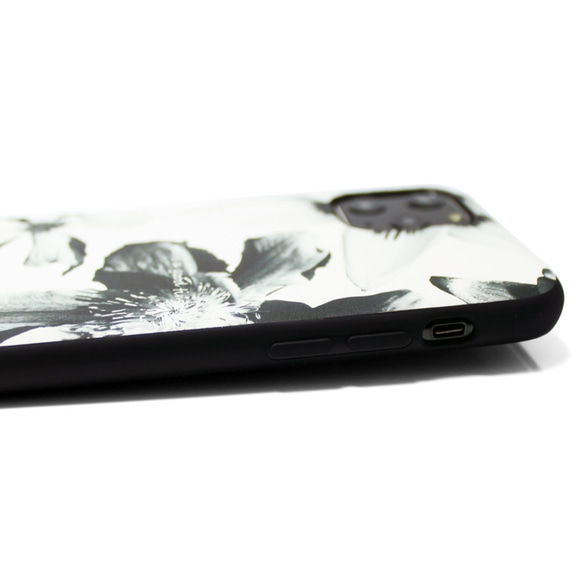 【iPhone15/14pro/13/13mini/12/11~】レザーケースカバー（花柄×ブラック）ホワイトフラワー 4枚目の画像