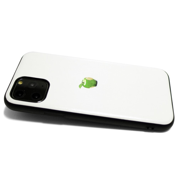 【iPhone15/14/13/13mini/12/11~】レザーケースカバー（オフホワイト）青リンゴ　シンプル 3枚目の画像