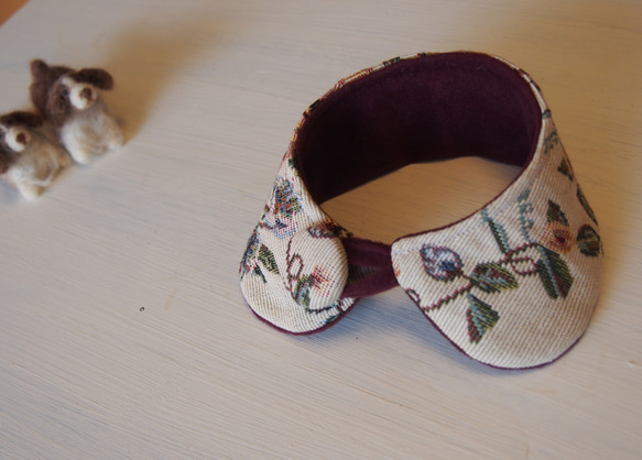 レトロ可愛いゴブラン織りのワンちゃん用つけ襟（小型犬） 1枚目の画像