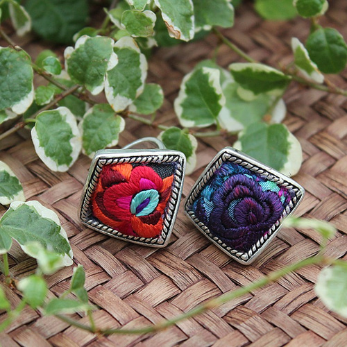 中国貴州省ミャオ族の古刺繍ミャオ銀リングNo.2 指輪・リング