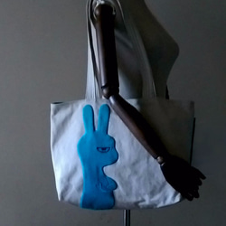 [不高興的兔子] 帆布托特包 a unhappy rabbit bag [booboohug*布布抱抱夢中動物園] 3枚目の画像