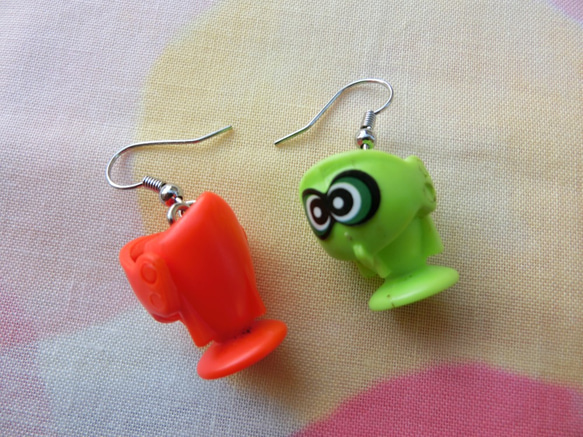 Vintage fishing toy game geekery toy fish earring kawaii sty 第5張的照片