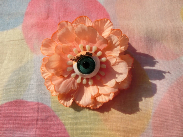 モンスター眼花ブローチ/ ピン -- Monster Eye Flower Brooch / Pin 第1張的照片