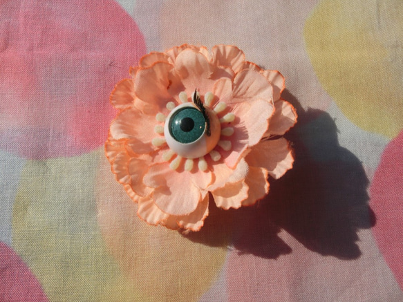 モンスター眼花ブローチ/ ピン -- Monster Eye Flower Brooch / Pin 第5張的照片