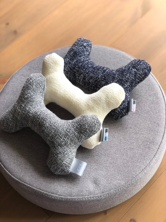 ソフトボーンM　犬のおもちゃ　ペットのおしゃれインテリアに　ペットグッズ  音が出るおもちゃ 3枚目の画像