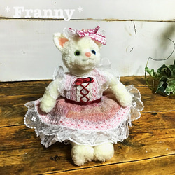 【毛糸の猫】ネコの女の子（ピンクドレス） 2枚目の画像