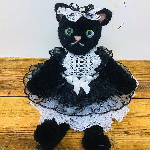 ヘレンド 手招き猫(ミニ) 緑色の鱗模様 金彩仕上げ 手描き 磁器 ヘレンド 手招き猫(ミニ) 緑色の鱗模様 金彩仕上げ 手描き 磁器