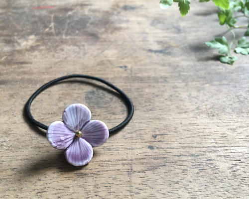 じゃらじゃらヘアゴム  パープルのお花とキュービックジルコニア♡ じゃらじゃらヘアゴム パープルのお花とキュービックジルコニア♡