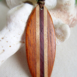 木のネックレス『ハワイアンコアのサーフボード』・送料無料