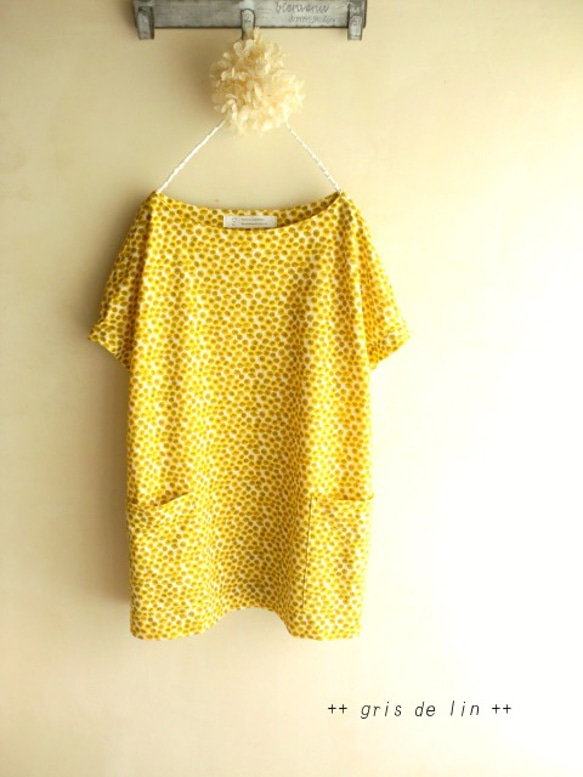 袖口タックのプルオーバー LIBERTY ** yellow ** 1枚目の画像