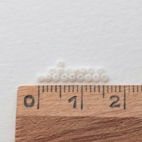 仏ヴィンテージ 極小 乳白オパール 1mm 2本 約800個  B110055_01 4枚目の画像