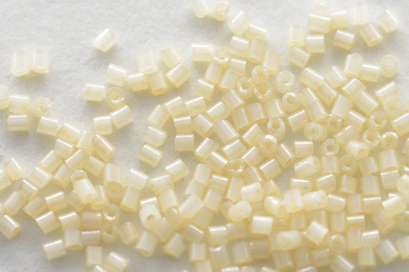 Rocaille Tube Creme 1.1mm 約1000個 B217_32211552_1/1 3枚目の画像