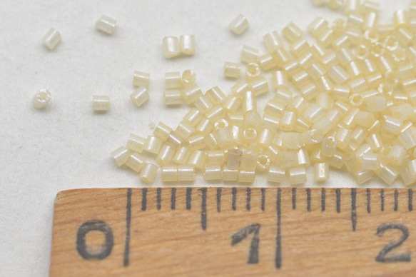 Rocaille Tube Creme 1.1mm 約1000個 B217_32211552_1/1 4枚目の画像